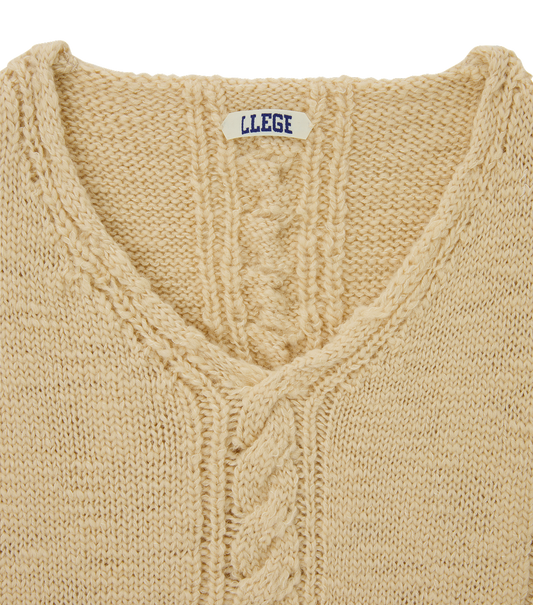 CUBE DETAIL CABLE KNIT VEST
